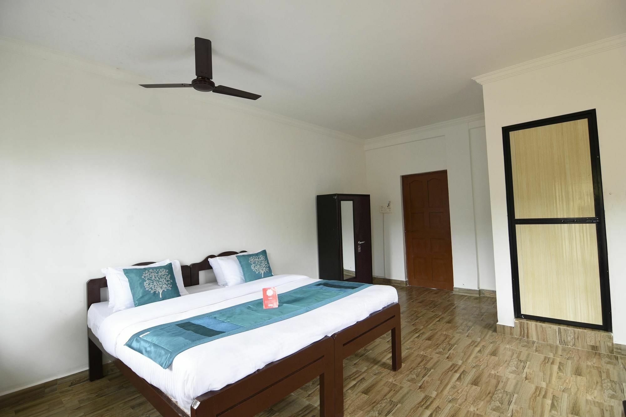 Frank Guest House Baga Extérieur photo